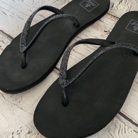 Reef Sparkle Flip Flops - Picture 3 of 6